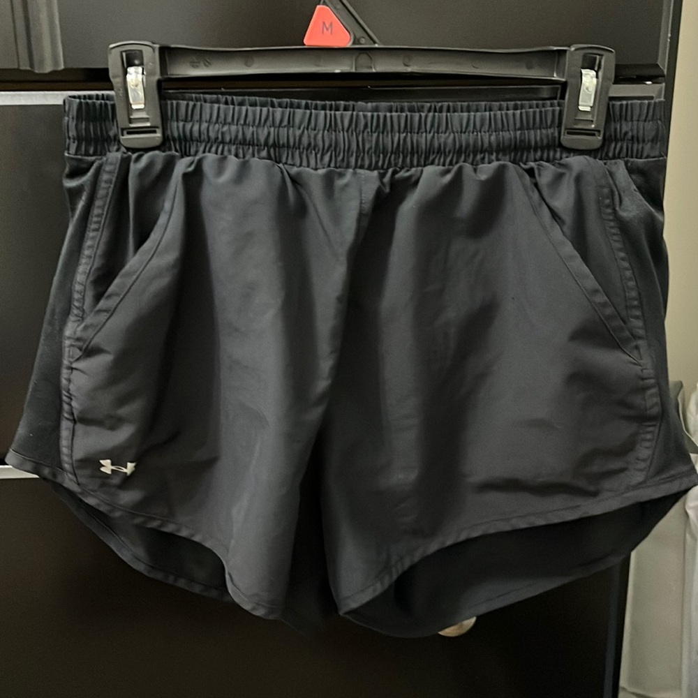 Medium under armour shorts size medium